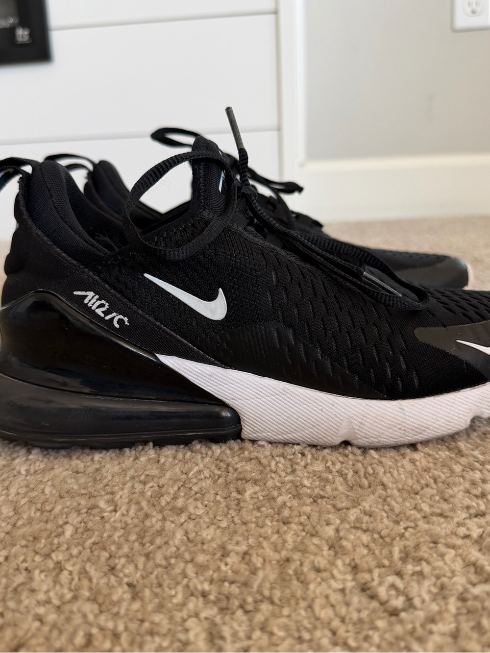 Nike Air Max 270 Sneaker - Picture 4 of 10